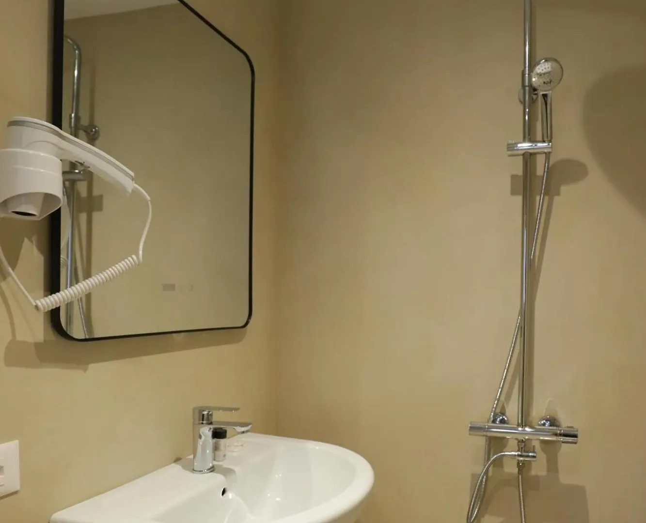 Hotel Relax City Center Tirana