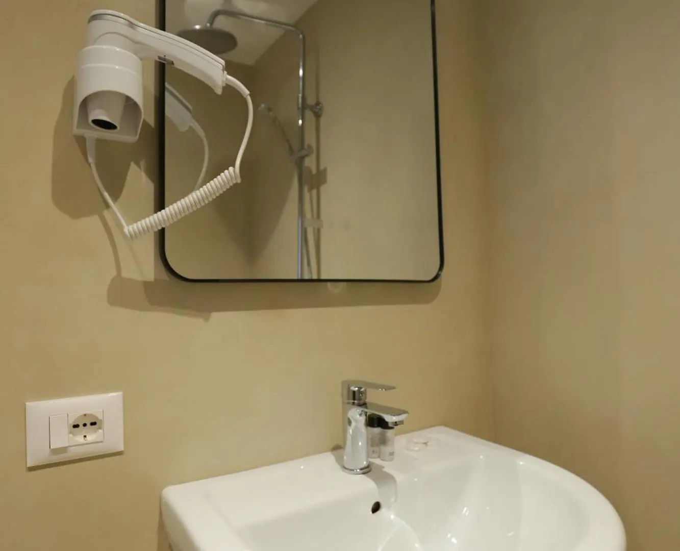 Hotel Relax City Center Tirana