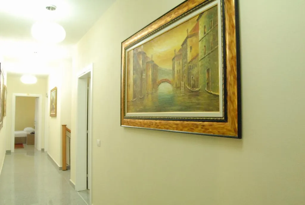 Hotel Relax City Center Tirana